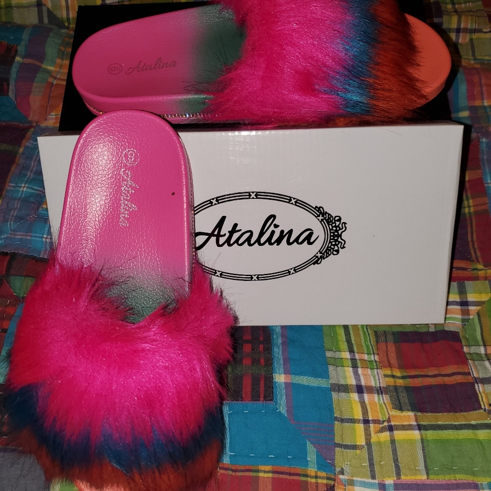 🌈 Fun furry slide sandals 🌈